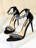 Elegantne sandale od eko brušene kože sa kamenčićima