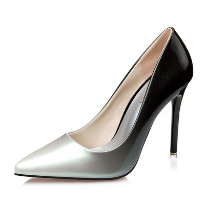 Model ascutit de pantofi de dama in culoare irizata