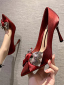 Moderne ženske cipele s trakom i petom od 9 cm