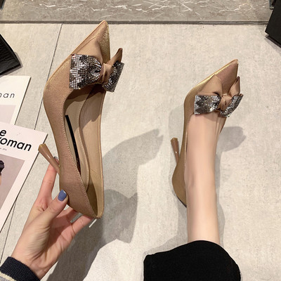 Moderne ženske cipele s trakom i petom od 9 cm