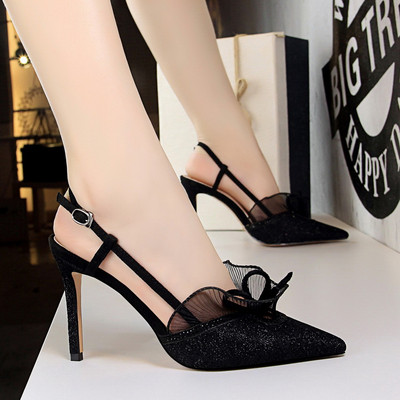 Novi model ženskih cipela sa čipkom i visokom petom 9 cm