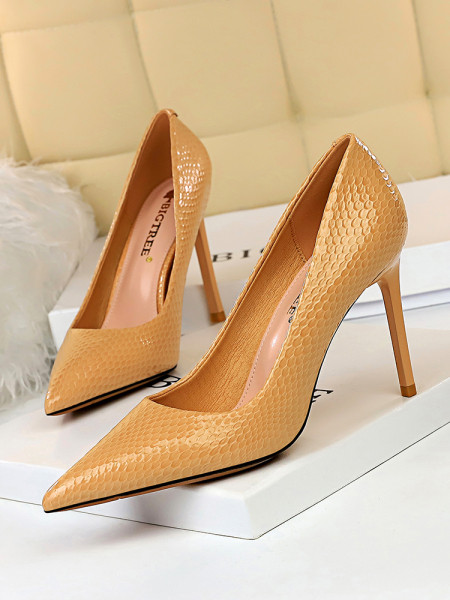 Ženske cipele od eko kože jednobojni model