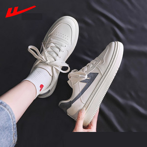 Moderne ženske tenisice s vezicama i ravnim potplatom - umjetna koža