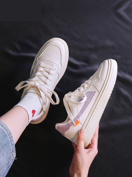 Moderne ženske tenisice s vezicama i ravnim potplatom - umjetna koža