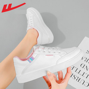 Novi model ženskih tenisica od umjetne kože sa ravnim đonom