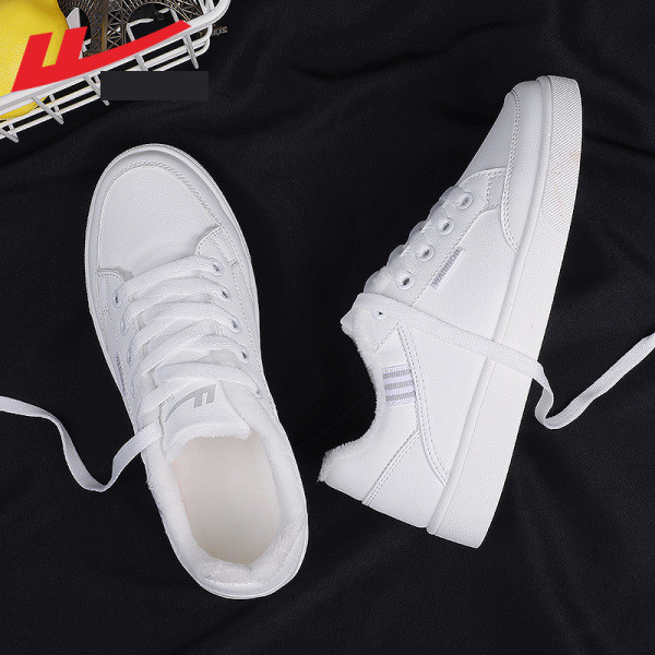 Novi model ženskih tenisica od umjetne kože sa ravnim đonom