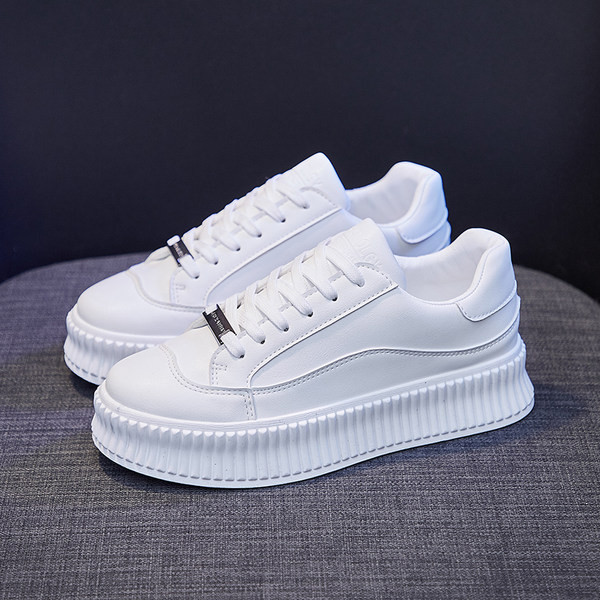 Moderne ženske tenisice s ravnim potplatom od 4 cm