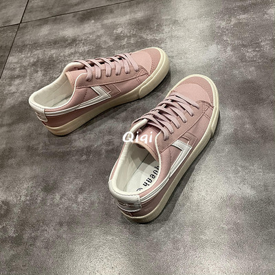 Novi model ženskih tenisica sa ravnim potplatom - dva modela