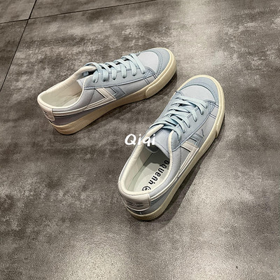 Novi model ženskih tenisica sa ravnim potplatom - dva modela