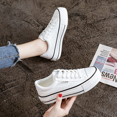 Moteriški tekstiliniai sportbačiai klasikinio modelio su raišteliais