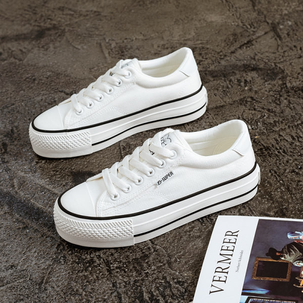 Moteriški tekstiliniai sportbačiai klasikinio modelio su raišteliais