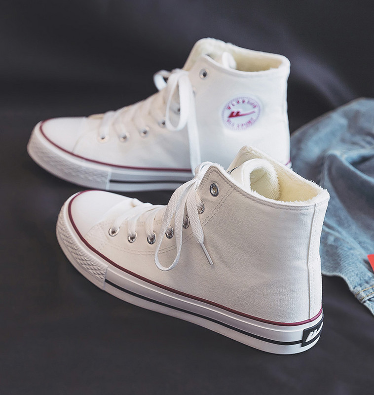 Ženske tenisice od tekstila do gležnja