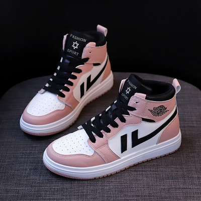 Ženske tenisice s vezicama i ravnim đonom - primjerene za proljeće