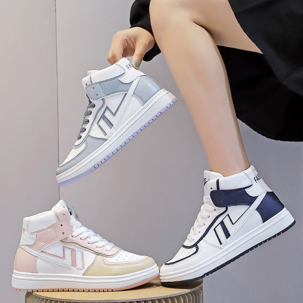 Ženske tenisice s vezicama i ravnim đonom - primjerene za proljeće