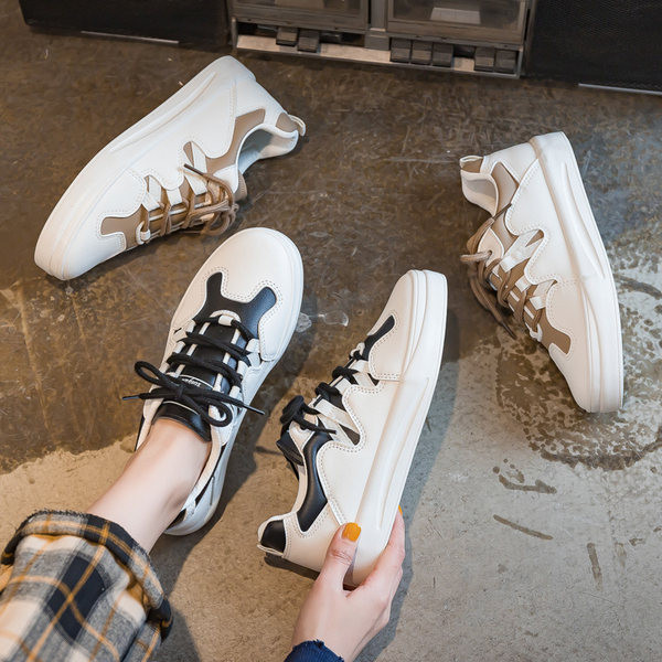 Ženske ležerne tenisice u dvije boje sa vezicama i ravnim đonom