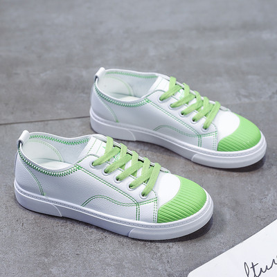 Naiste vabaaja tossud - lameda talla ja paeltega