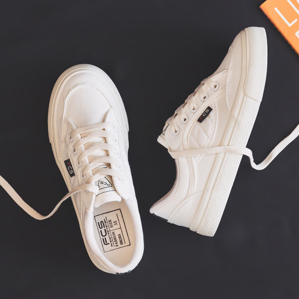 Ženske tenisice na vezice u tri boje