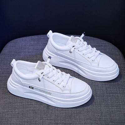 Ležerne ženske tenisice s ravnim potplatom s vezicama