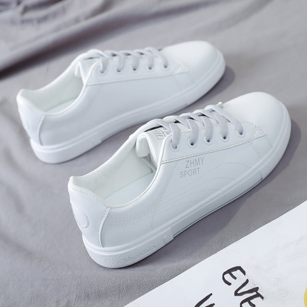 Moderne ženske tenisice s ravnim potplatom - nekoliko modela