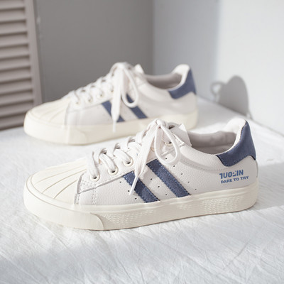 Dámske tenisky s nápisom - vyrobené z eko kože