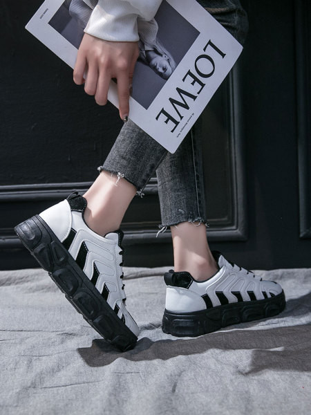 Proljetno-jesenske tenisice s platformom