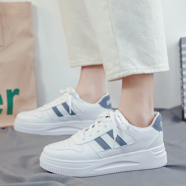 Dnevne ženske prozračne tenisice s ravnim potplatom - tri modela