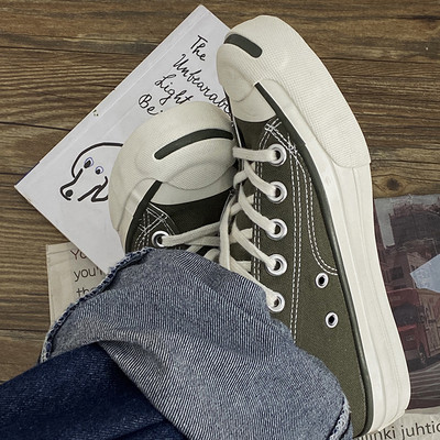 Proljetne ženske tenisice s vezicama i ravnim đonom primjerene za proljeće