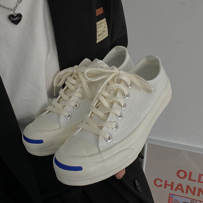 Proljetne ženske tenisice s vezicama i ravnim đonom primjerene za proljeće