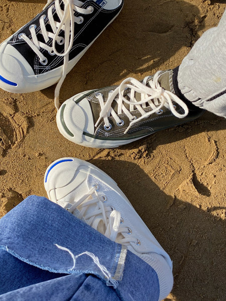 Proljetne ženske tenisice s vezicama i ravnim đonom primjerene za proljeće