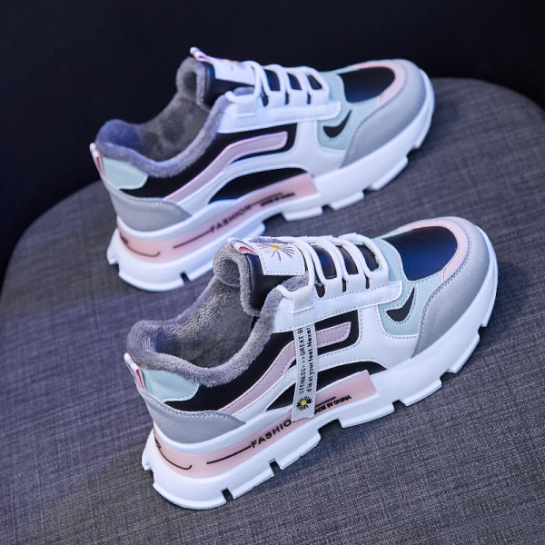 Ležerne ženske tenisice s mekom podstavom i vezicama