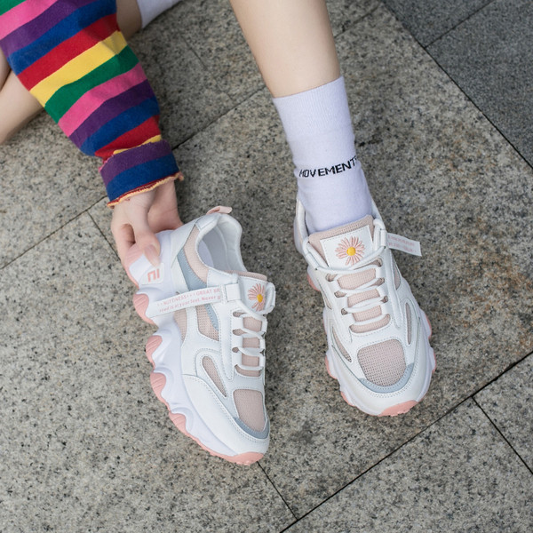 Ženske tenisice od eko kože i tekstila sa vezom