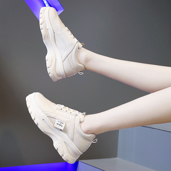 Moteriški sportbačiai grubiu padu iš eko odos