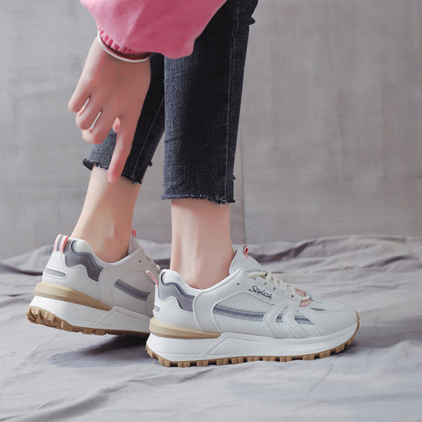 Ležerne prozračne ženske tenisice s vezicama