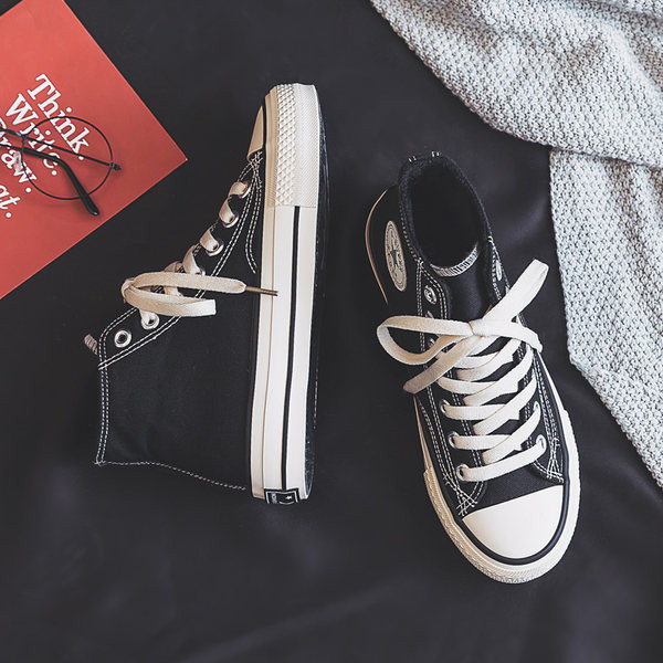 Novi model ženskih visokih tenisica sa ravnim đonom