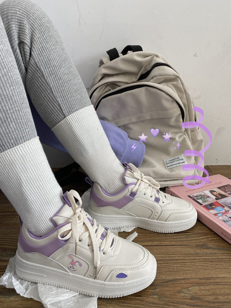 Novi model proljetnih ženskih tenisica sa vezicama u bijeloj boji