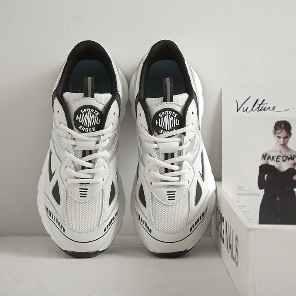 Ležerne ženske tenisice - s grubim potplatom i vezicama