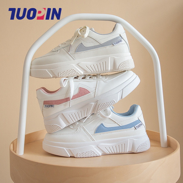 Baltos spalvos moteriški sportbačiai aukštais padais