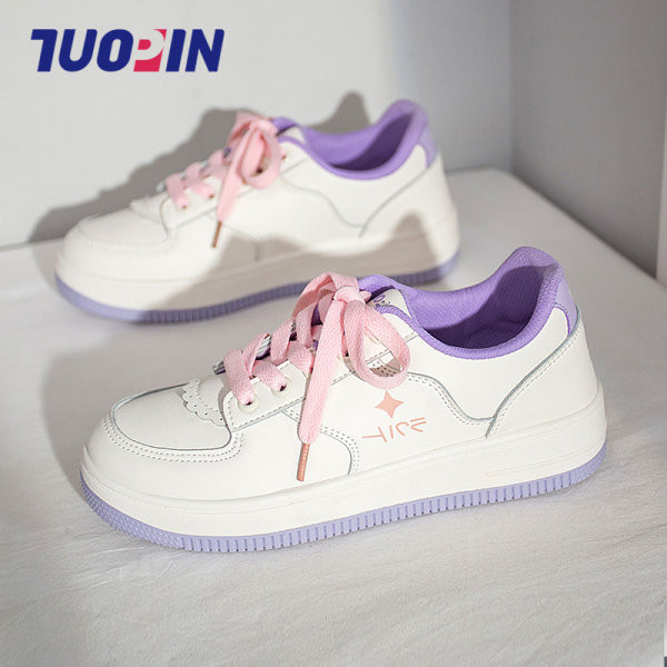 Novi model kožnih ženskih tenisica sa vezicama u bijeloj boji