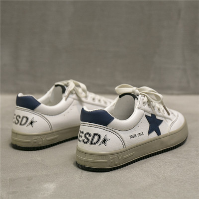 Ženske tenisice od eko kože sa natpisima i vezicama