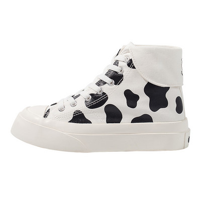 Novi model ženskih tenisica sa uzorkom u bijeloj boji