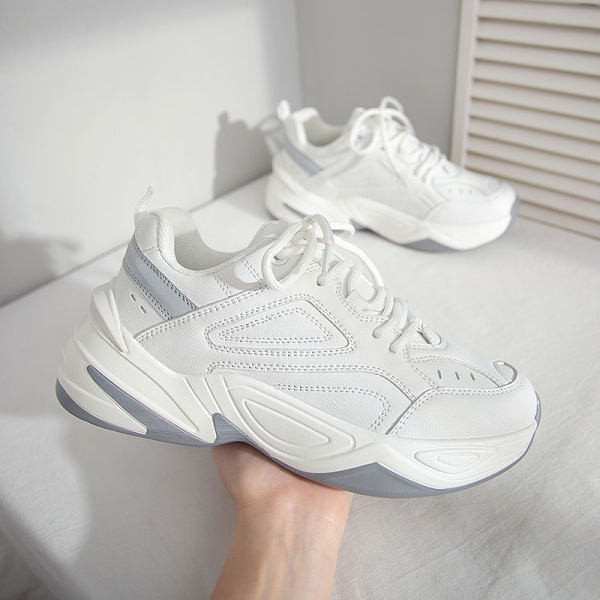 Modernūs moteriški sportbačiai iš eko odos su baltos spalvos raišteliais