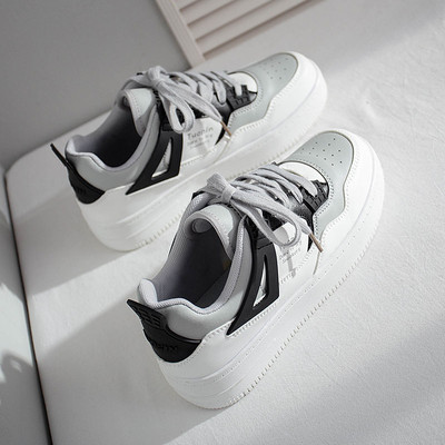 Ležerne ženske tenisice - s ravnim potplatom i vezicama