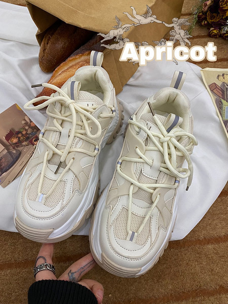 Ženske tenisice u bež i crnoj boji sa vezicama