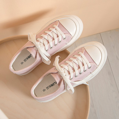 Ženske tekstilne tenisice s ravnim potplatom