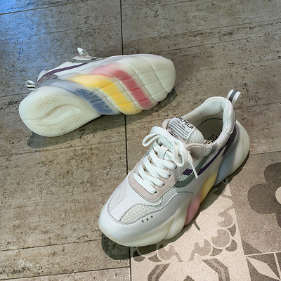 Moderne ženske tenisice s potplatom u boji