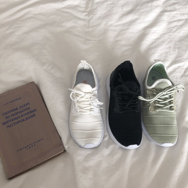 Ženske casual tenisice s vezicama - u bijeloj, crnoj i zelenoj boji