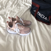 Moderne ženske tenisice od tekstila sa vezicama - roze i bijele