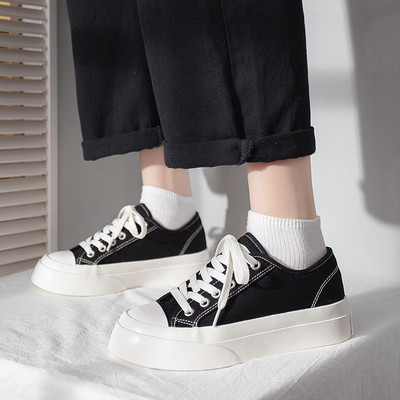 Ženske platnene tenisice s ravnim potplatom