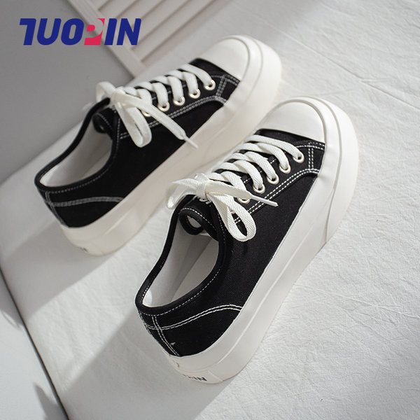 Ženske platnene tenisice s ravnim potplatom