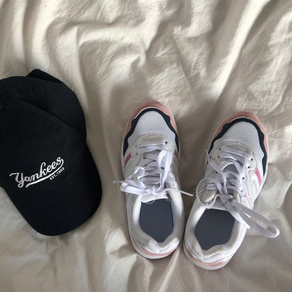 Sportske i svakodnevne ženske tenisice sa vezicama - više boja